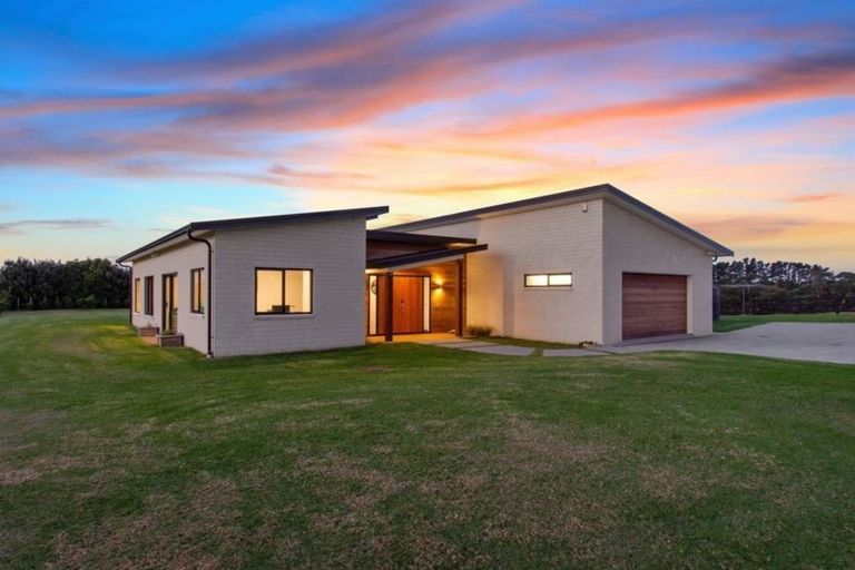 Photo of property in 125 Wharf Road, Clarks Beach, Pukekohe, 2679