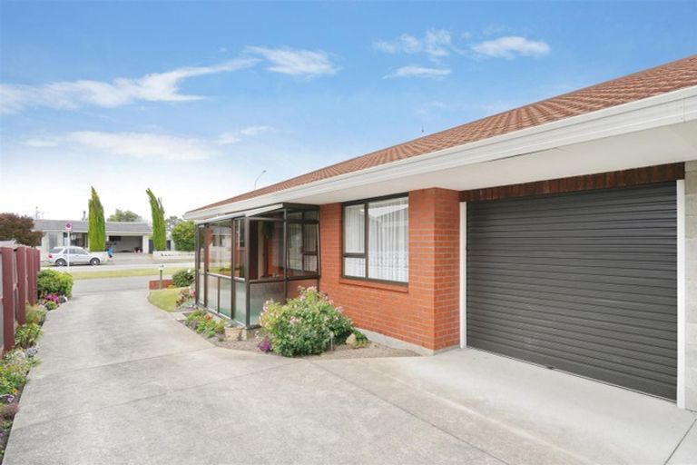 Photo of property in 1/149 Northcote Road, Northcote, Christchurch, 8052