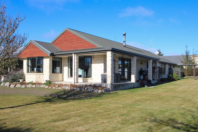 Photo of property in 17 Essex Street, Weston, Oamaru, 9401