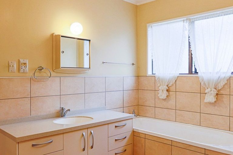 Photo of property in 118 Riverside Drive, Whakatane, 3120