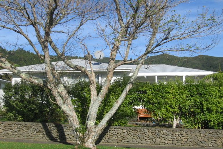 Photo of property in 2 Dalton Grove, Stokes Valley, Lower Hutt, 5019