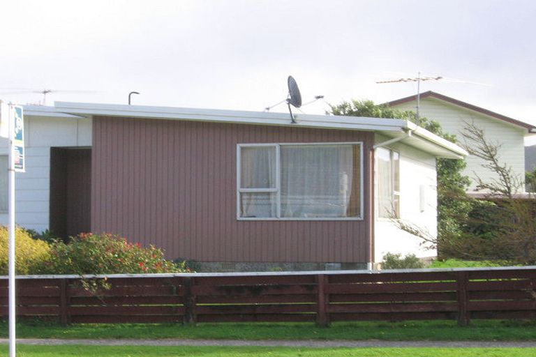 Photo of property in 187b Major Drive, Kelson, Lower Hutt, 5010