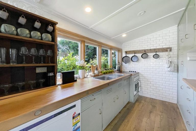 Photo of property in 109 Shakespeare Street, Leamington, Cambridge, 3432