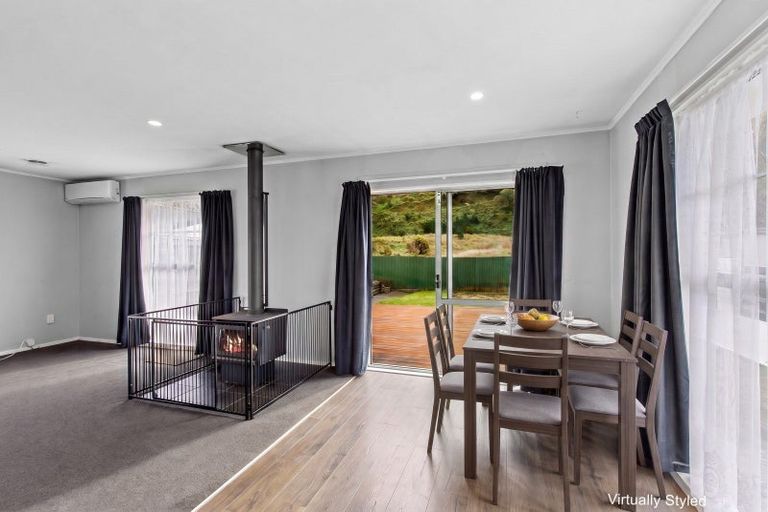 Photo of property in 45 Hartford Crescent, Totara Park, Upper Hutt, 5018