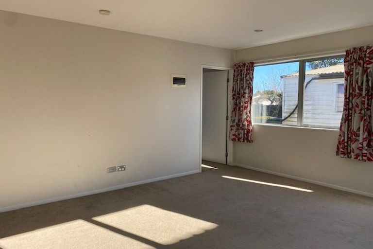 Photo of property in 131 Cascades Road, Pakuranga Heights, Auckland, 2010