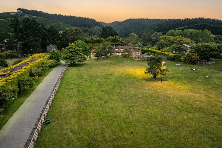 Photo of property in 35 Eucalyptus Way, Nikau Valley, Paraparaumu, 5032