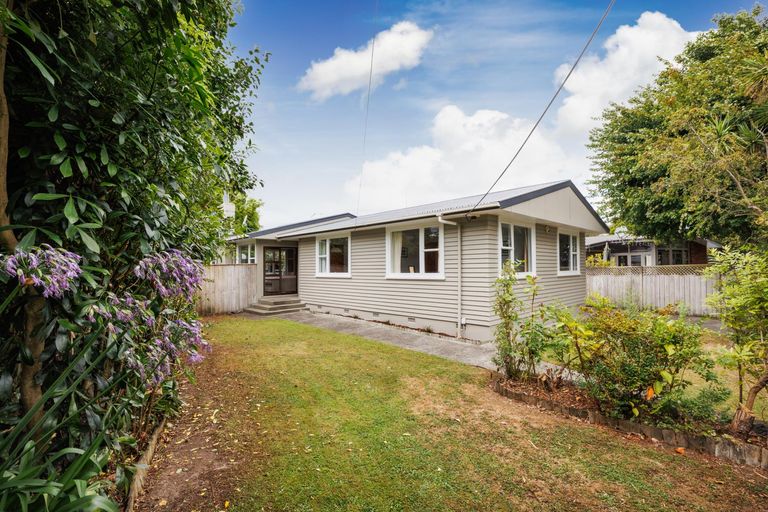 Photo of property in 3 Buick Crescent, Awapuni, Palmerston North, 4412