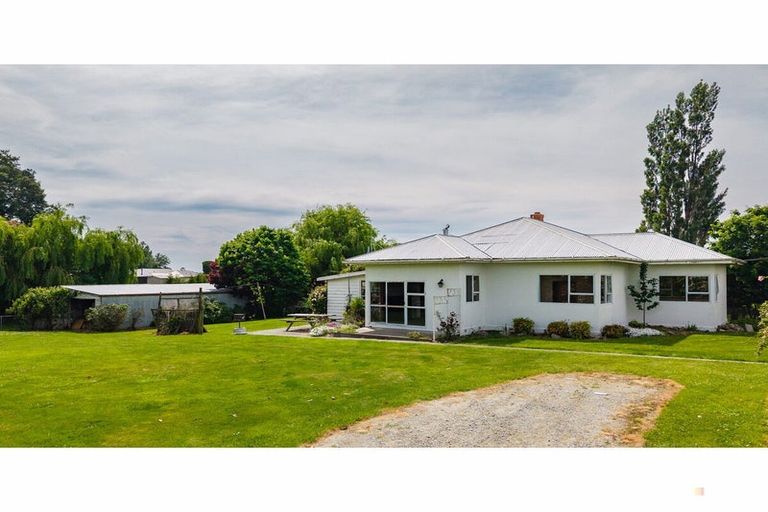 Photo of property in 124 Maytown Road, Waimate, 7978
