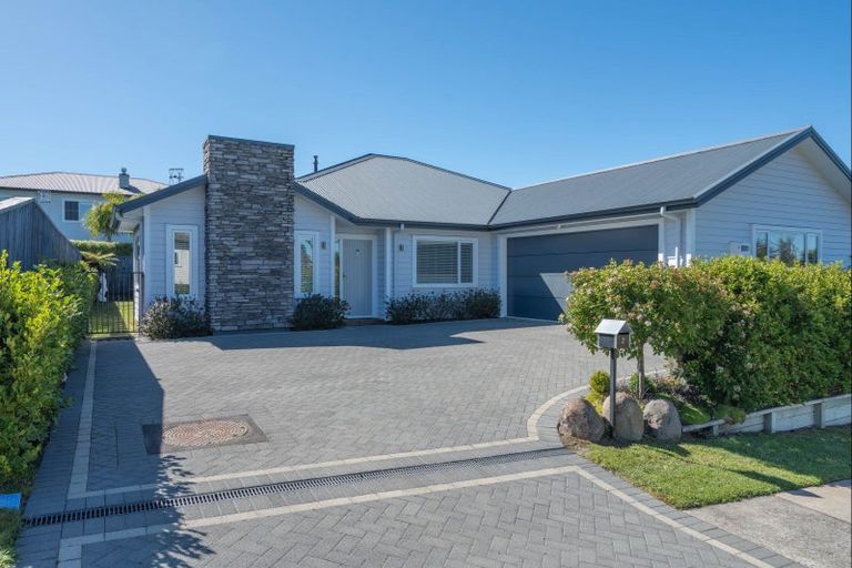 Photo of property in 2 Huka Heights Drive, Rangatira Park, Taupo, 3330