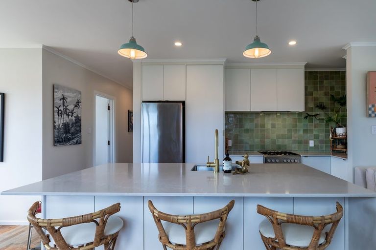 Photo of property in 79 Farquhar Road, Glendene, Auckland, 0602