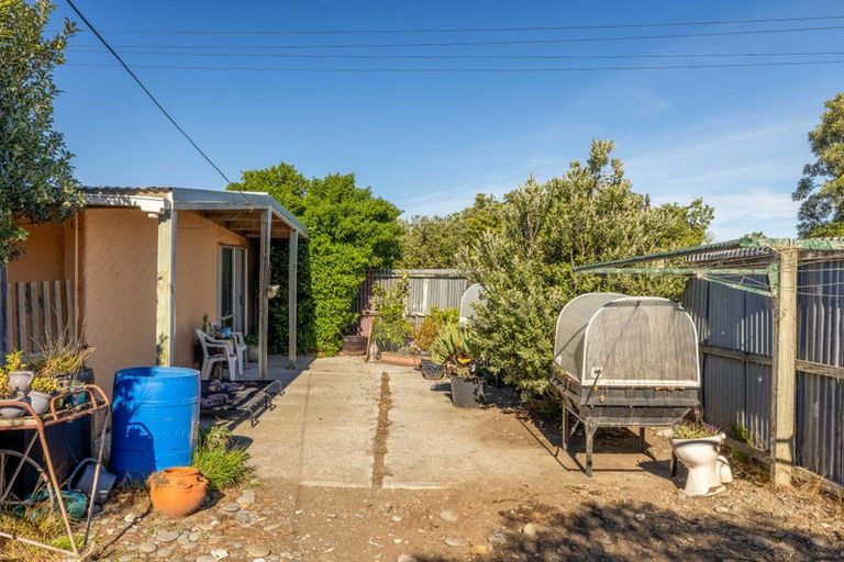 Photo of property in 37 Hillview Road, Birdlings Flat, Little River, 7591