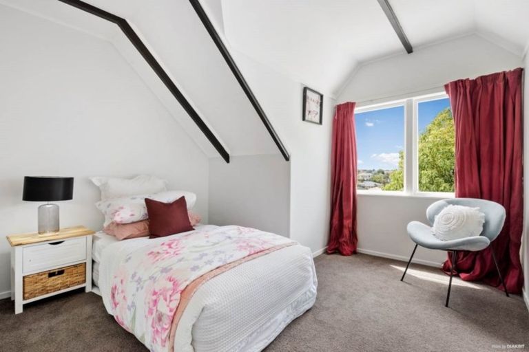 Photo of property in 77 Langana Avenue, Browns Bay, Auckland, 0630