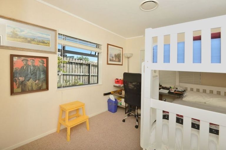 Photo of property in 8 Kihi Place, Ruakaka, 0116