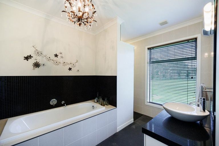 Photo of property in 155b Halcombe Road, Feilding, 4775