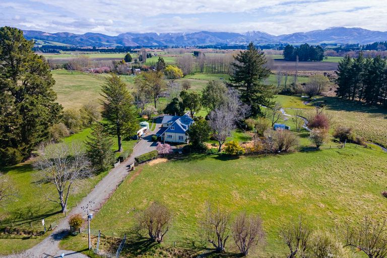 Photo of property in 104 School Road, Pleasant Valley, Geraldine, 7991