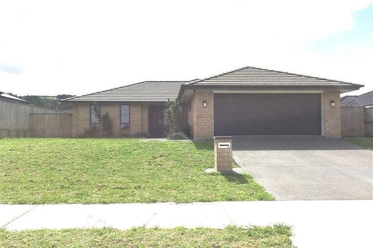 Photo of property in 8 Parkgrove Crescent, Pokeno, 2402