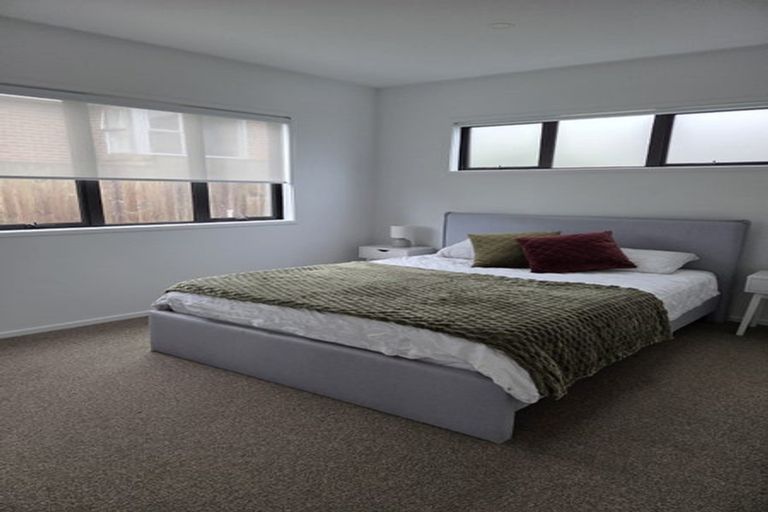 Photo of property in 19a Braemar Road, Rothesay Bay, Auckland, 0630