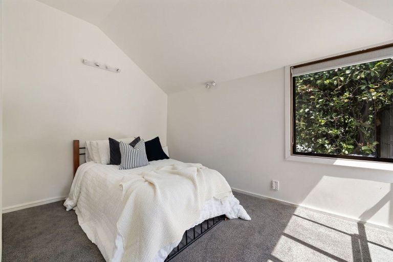 Photo of property in 83 Mcdonnell Road, Arrowtown, 9302