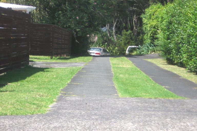 Photo of property in 34 Fowler Street, Northcote, Auckland, 0627