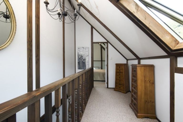 Photo of property in 376 Waikawa Road, Waikawa, Picton, 7220