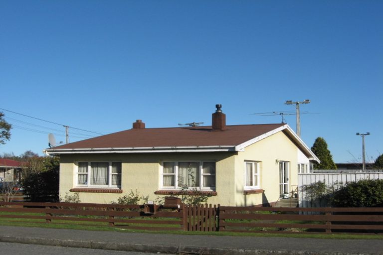 Photo of property in 114 Park Street, Winton, 9720