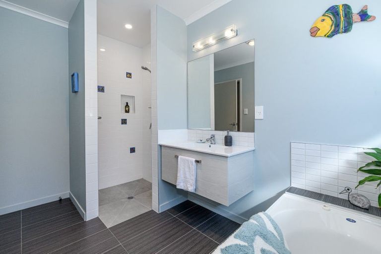 Photo of property in 2 Calla Way, Matua, Tauranga, 3110