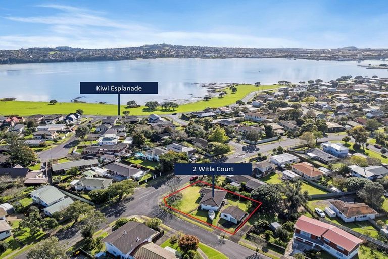 Photo of property in 2 Witla Court, Mangere Bridge, Auckland, 2022