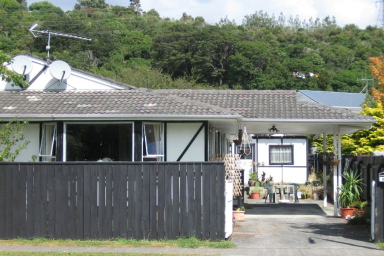 Photo of property in 52a Gemstone Drive, Birchville, Upper Hutt, 5018