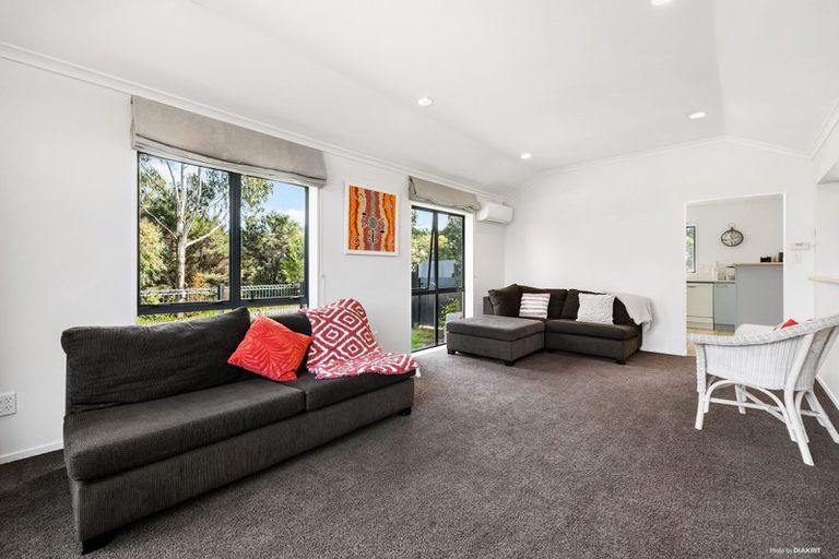 Photo of property in 14 Atworth Way, Burswood, Auckland, 2013