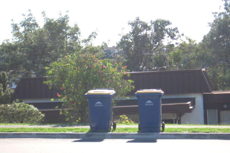 Photo of property in 2/612 Beach Road, Browns Bay, Auckland, 0630