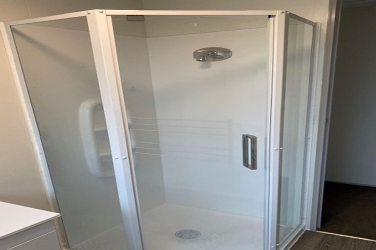 Photo of property in 7 Grenadine Place, Unsworth Heights, Auckland, 0632