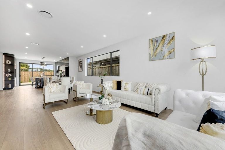 Photo of property in 6 Bendridge Street, Flat Bush, Auckland, 2019