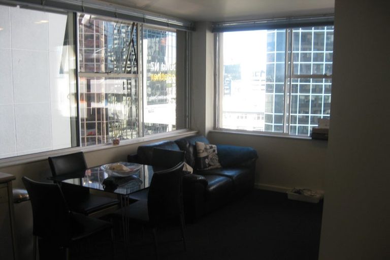 Photo of property in Terrace Tower Apartments, 4a/126 The Terrace, Wellington Central, Wellington, 6011