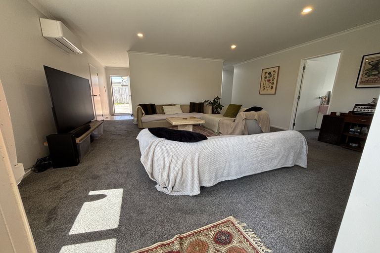 Photo of property in 55 Matipo Road, Te Atatu Peninsula, Auckland, 0610