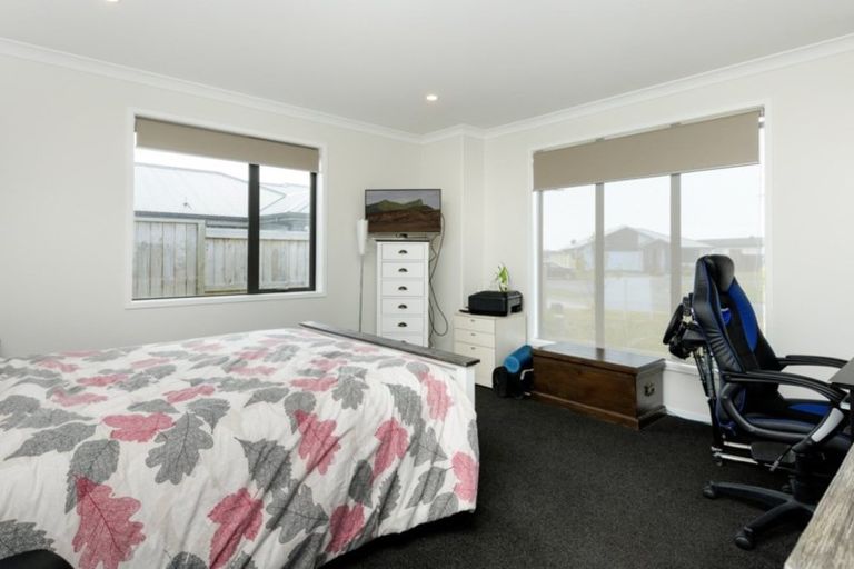 Photo of property in 4 Okataina Street, Pyes Pa, Tauranga, 3112