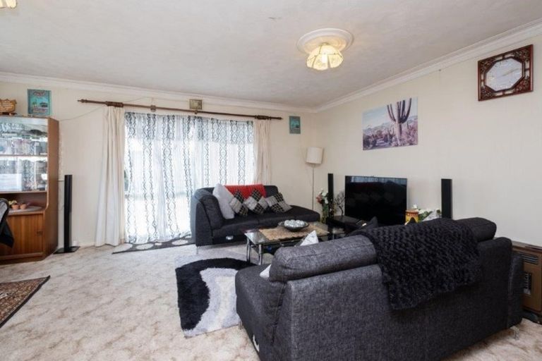 Photo of property in 8a Milmoe Street, Hawera, 4610