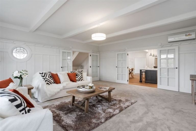 Photo of property in 32 Hawkesbury Avenue, St Albans, Christchurch, 8014