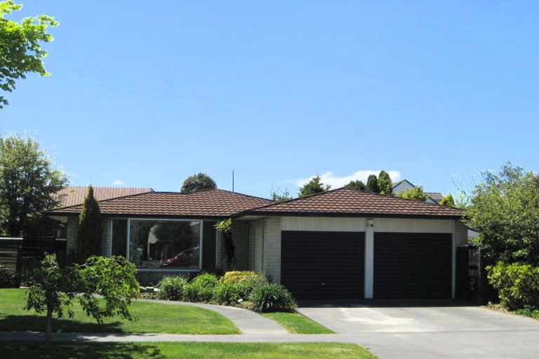Photo of property in 220 Memorial Avenue, Burnside, Christchurch, 8053