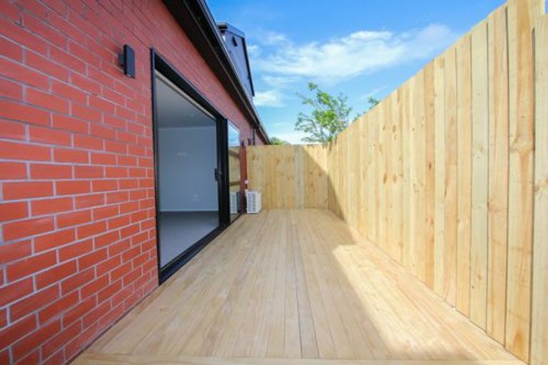 Photo of property in 1-5/5 Charlemont Street, Whitiora, Hamilton, 3200