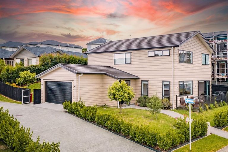 Photo of property in 77 Pinecrest Drive, Gulf Harbour, Whangaparaoa, 0930