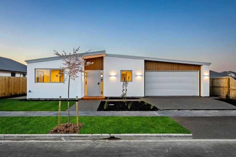 Photo of property in 17 Timara Crescent, Marshland, Christchurch, 8083