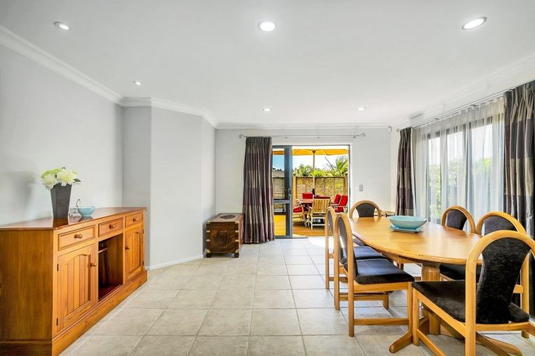 Photo of property in 14 Phoenicia Court, The Gardens, Auckland, 2105