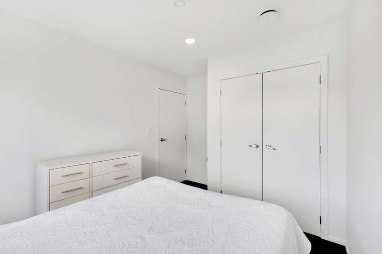 Photo of property in 5b Estate Grove, Inglewood, 4330