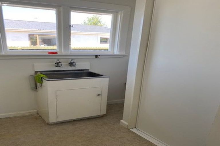 Photo of property in 42 Grimseys Road, Redwood, Christchurch, 8051