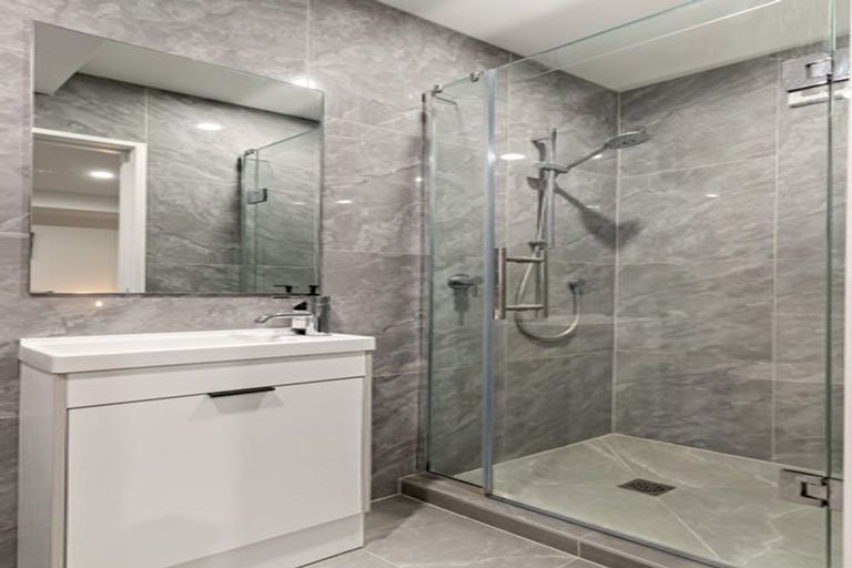 Photo of property in 6 Kari Lane, Kumeu, 0810