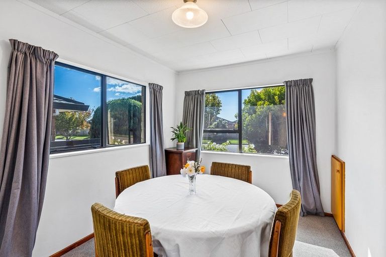 Photo of property in 72 Kapanui Road, Waikanae, 5036