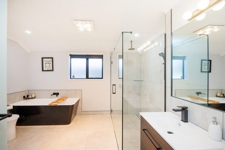 Photo of property in 166 Pharazyn Street, Feilding, 4702