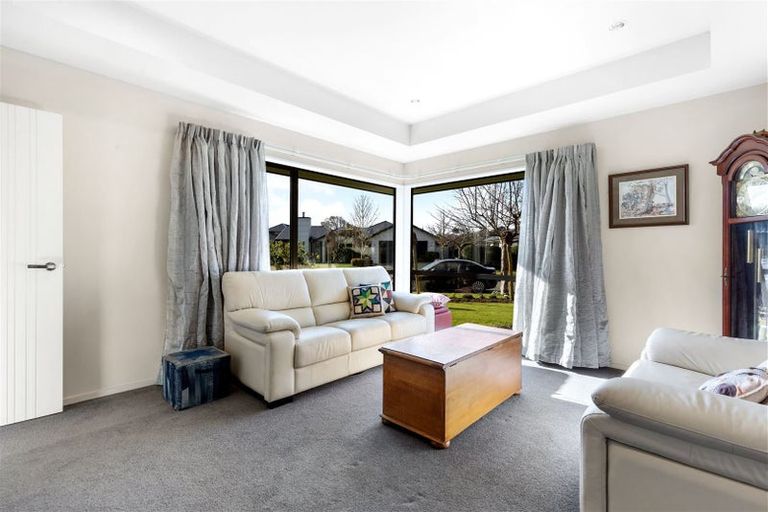 Photo of property in 5 Donovan Place, Aidanfield, Christchurch, 8025