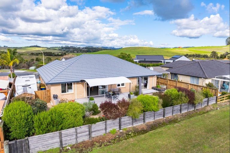 Photo of property in 72 Kedge Drive, Mangawhai, 0505