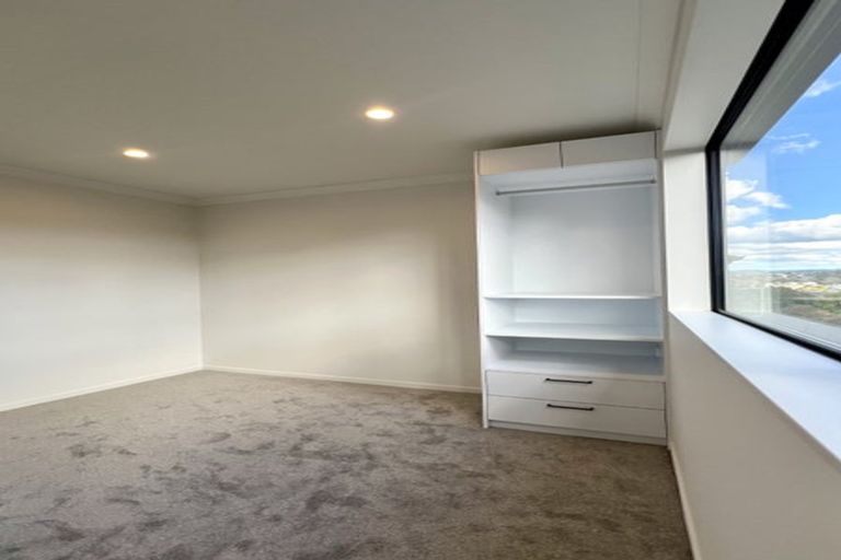 Photo of property in 71b Royal Road, Massey, Auckland, 0614